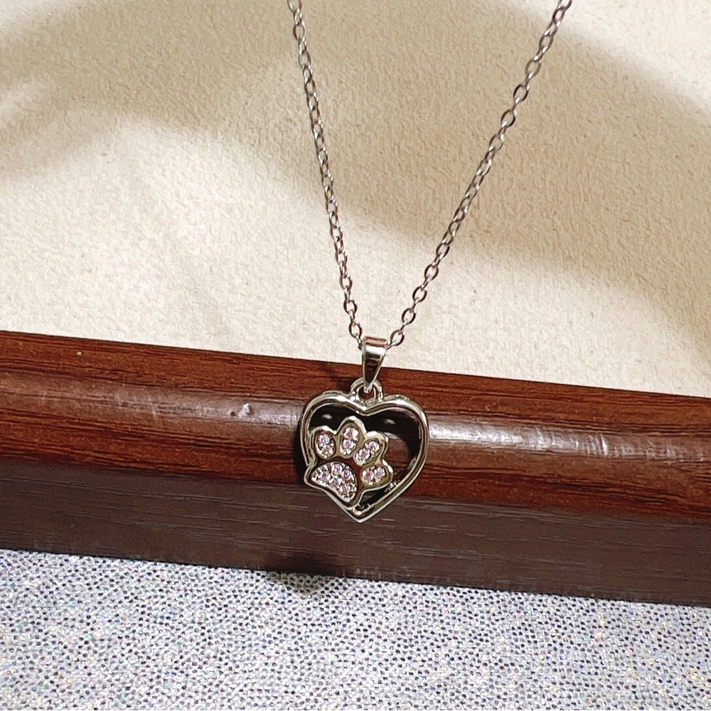 ✨ New cute paw 🐾 pink stones in the heart necklace - Picture 9 of 13